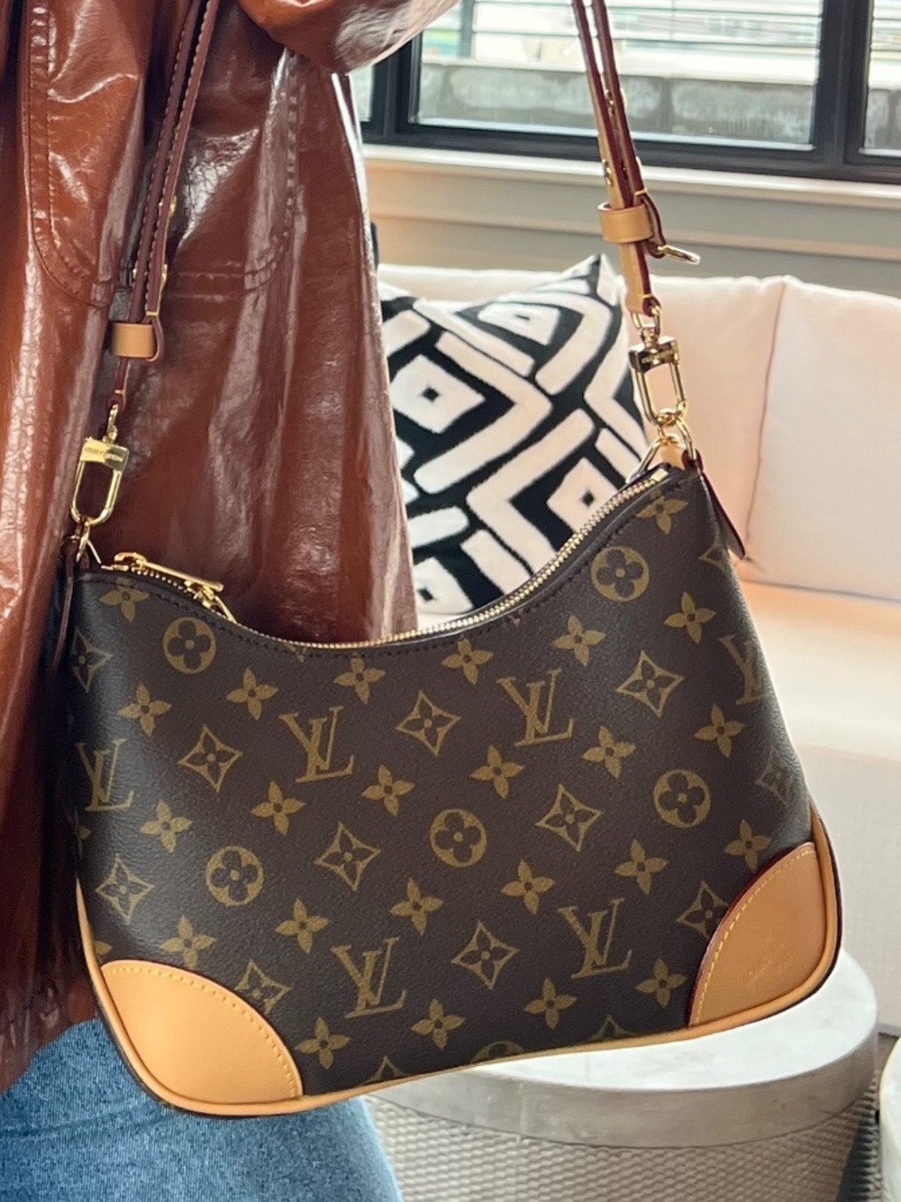 Louis Vuitton Monogram Boulogne PM Bag with Strap - Picture 3 of 3